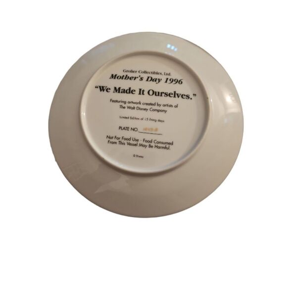 Walt Disney Grolier Collectibles Plate 1996 - Picture 2 of 2